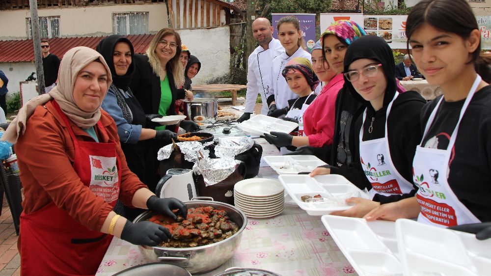 Amasya'da Türk Mutfağı Haftası'nda miniklere lezzet şöleni