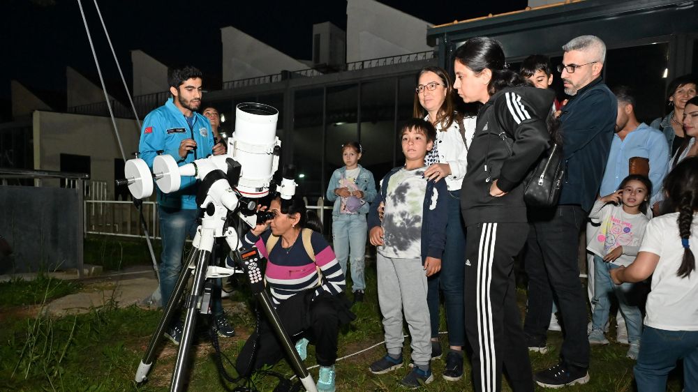 Antalya, Bilim Merkezi’nden dünyanın uydusu gözlemlendi