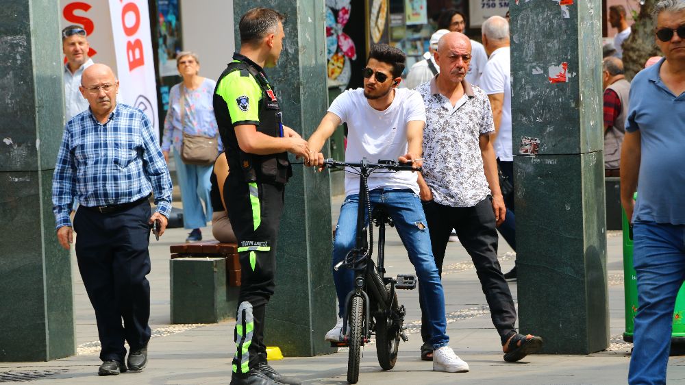 Antalya Büyükşehir Belediyesi trafik denetimlerini artırdı