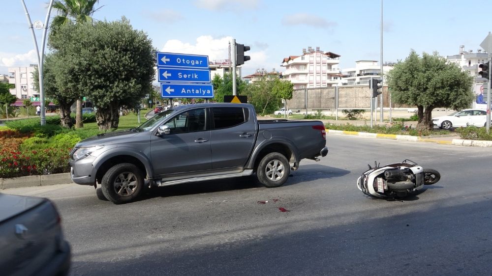 Antalya'da trafik kazası; 1 yaralı