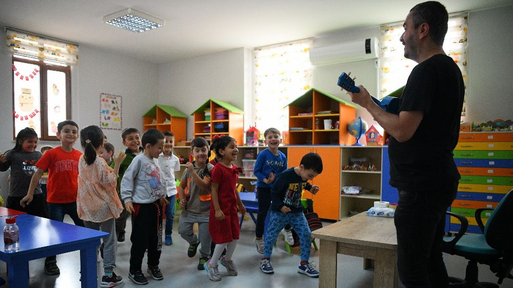 Çayırova'da Çocuklar Eğlenerek Öğreniyor