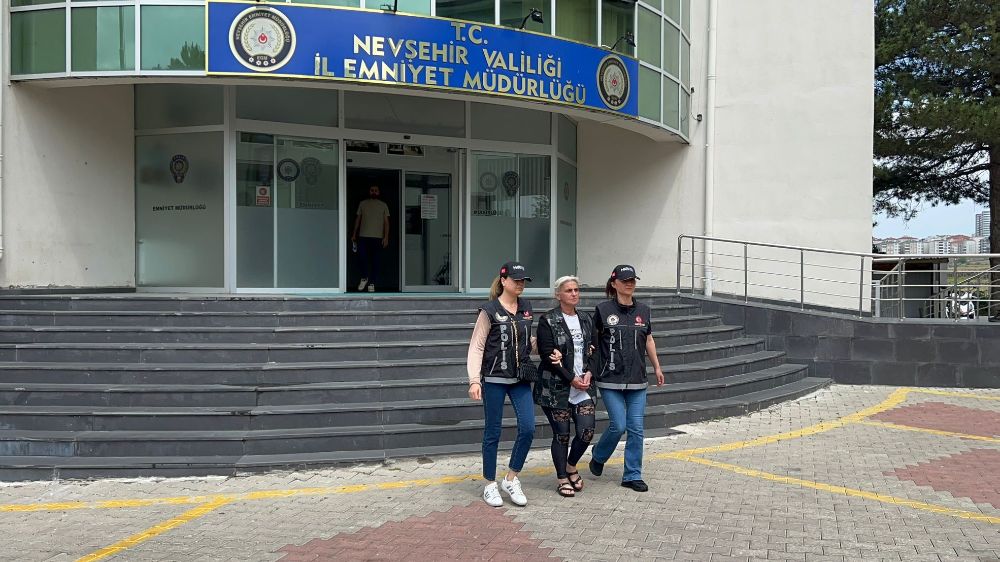 Diyarbakır'dan Nevşehir'e uyuşturucu taşıyan Azerbaycanlı kadın yakalandı