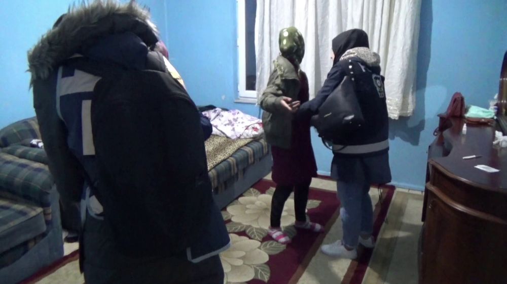 Erzurum'da  13 kaçak göçmen yakalandı 