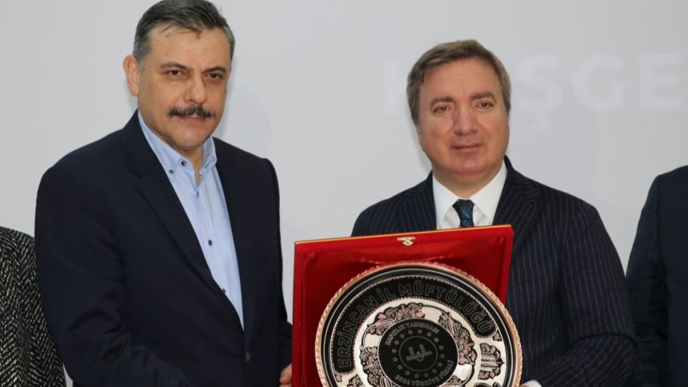 Erzurum Valisi Hafız  Mustafa Çiftçi, "Hafız Kal Yarışması"nda Türkiye birincisi oldu