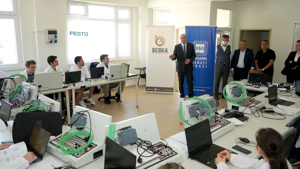ESO Akademi’de Mekatronik Uzmanlık Programı Eğitimleri Başladı