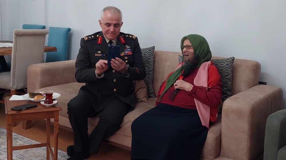 Gazi Tümgeneral Davut Ala: "Şehit Annesi Benim Annem Gibidir!"