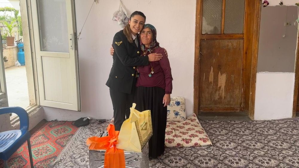Gaziantep'te Jandarma Anneler Günü'nde Şehit Aileleriyle Buluştu 