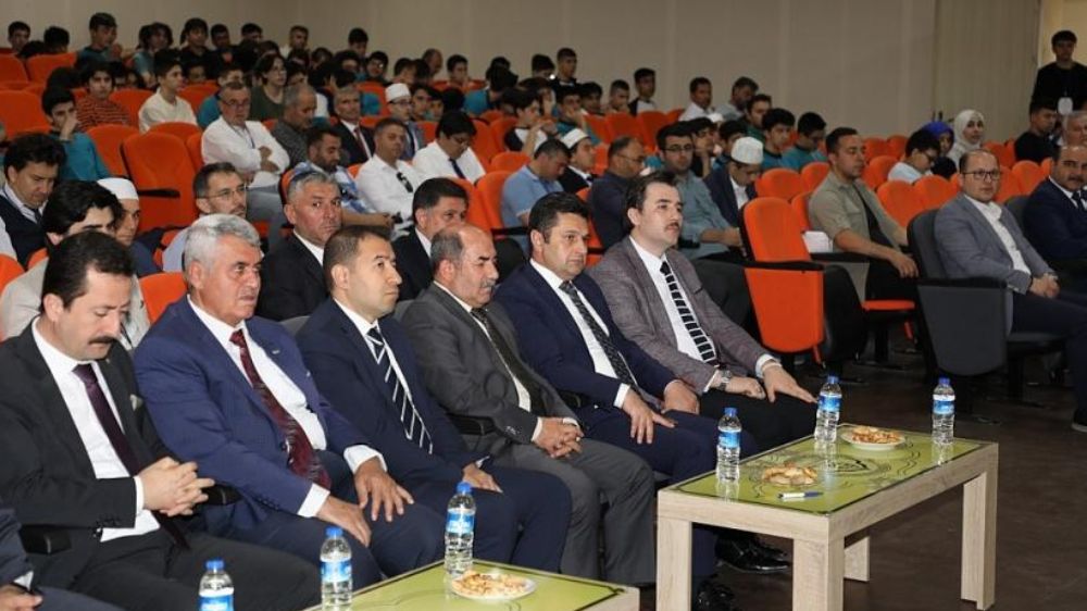 Genç Sadâ Kur'an-ı Kerim'i Güzel Okuma 7. Bölge Final Yarışması Antalya'da yapıldı birinciler Konya ve Aksaray'dan 