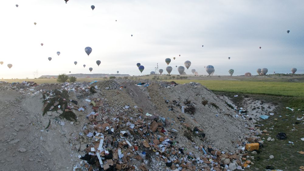 Kapadokya'da çöpler doğal güzelliği lekeliyor 