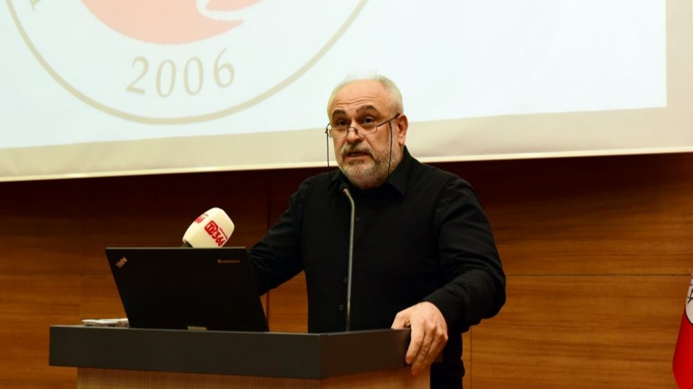 Kastamonu Üniversitesi'nde Prof. Dr. İhsan Fazlıoğlu Konferansı