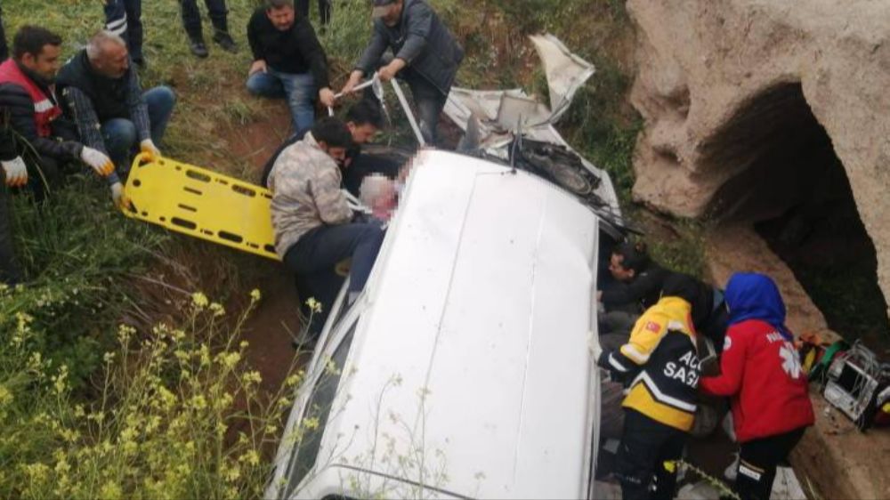 Kırıkkale'de Feci Kaza! Menfeze Düştü, Takla Attı!  1 ölü, 3 yaralı