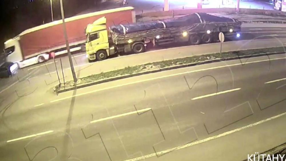 Kütahya'da  3 ayrı trafik kazası görüntülendi 