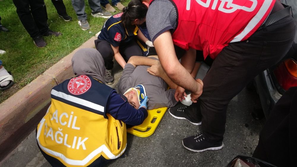 Manavgat'ta Motosiklet Kazasında Yaralı!