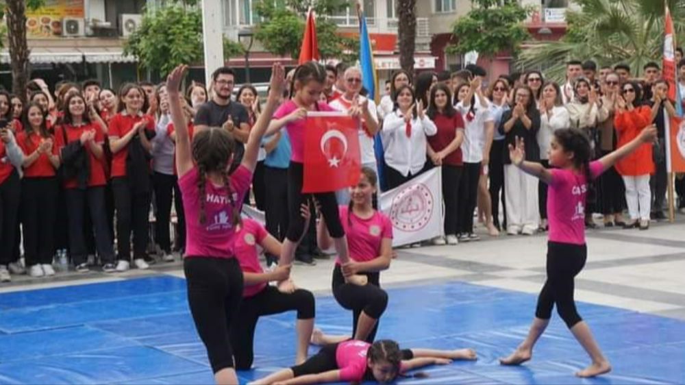 Manisa İlçeleri 19 Mayıs'ı Coşku ile Kutladı