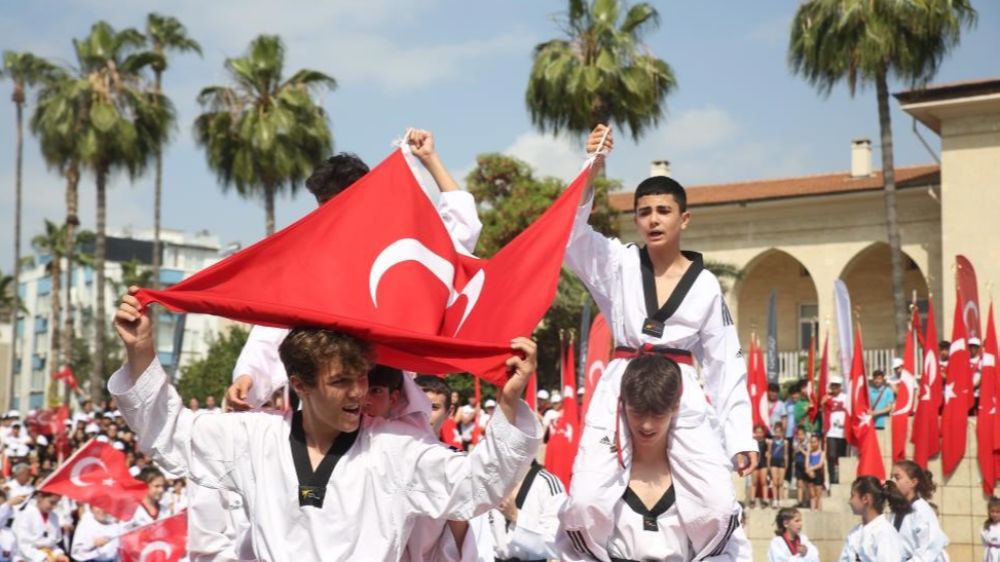 Mersin Büyükşehir Belediyesi Eğlenceye Doyuracak 