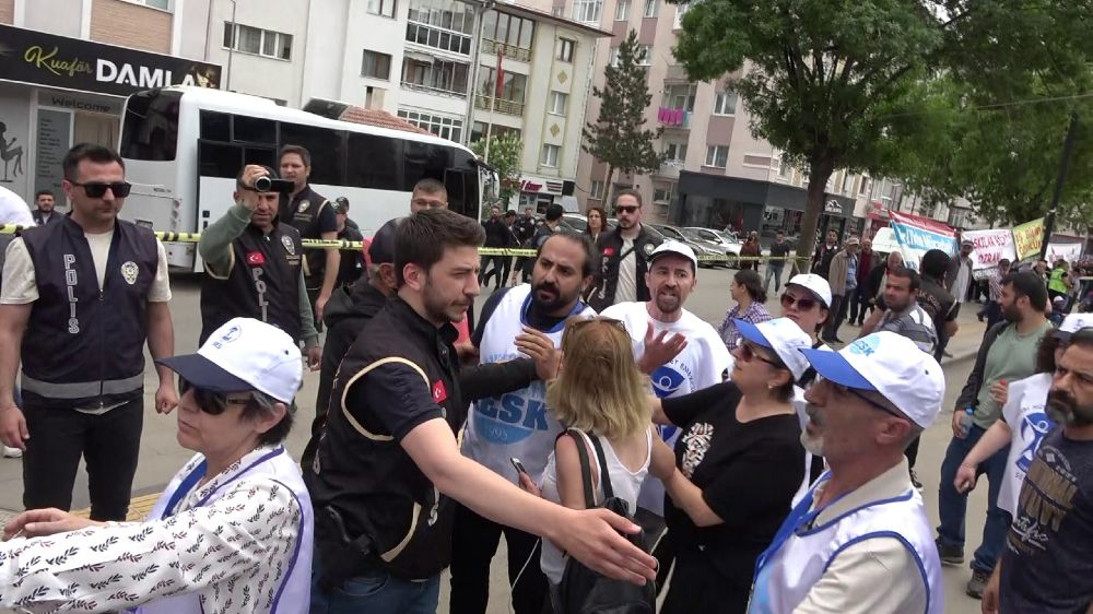 SES ve KESK'ten gazetecilere sözlü saldırı