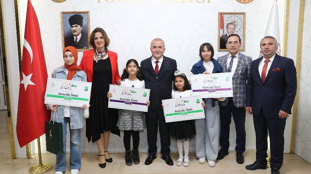 Tokat’ta   Hatice Rüya Erkoç, yarışmadan kazandığı 5 bin TL'yi Gazze'ye bağışladı 