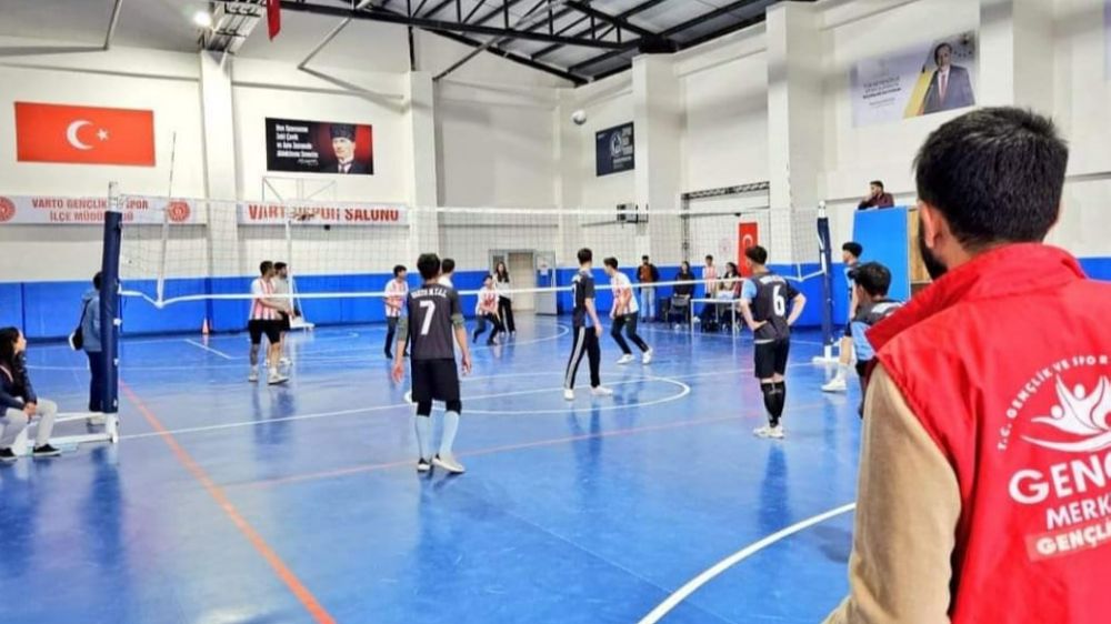 Varto'da Liseler Arası Voleybol Turnuvası