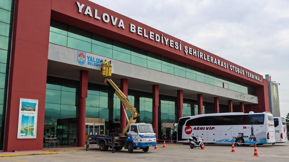Yalova Belediyesi Şehirlerarası Otobüs Terminali yaza hazırlanıyor 