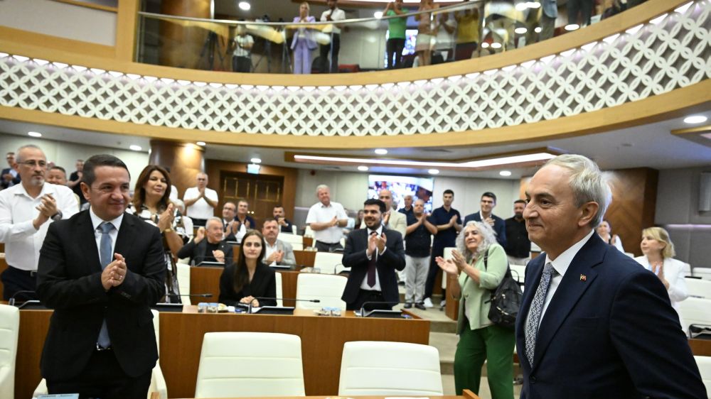 Antalya Büyükşehir Meclisi Toplandı Başak Mesut Kocagöz Alkışlarla Karşılandı 
