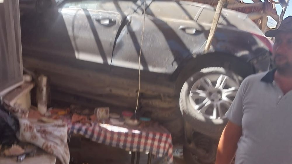 Antalya'da eve giren otomobilin çarptığı adamdan acı haber