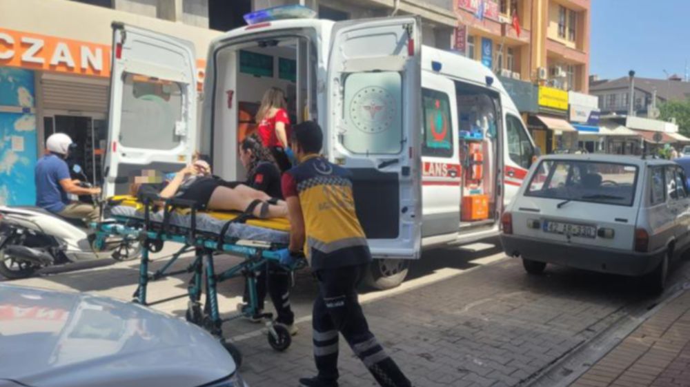 Antalya'da trafik kazası; Direksiyon hakimiyetini kaybeden motosiklet sürücüsü yaralandı