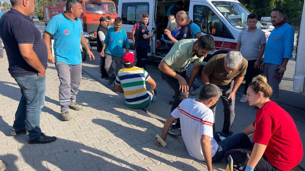 Antalya'da zincirleme kaza 6 kişi yaralandı