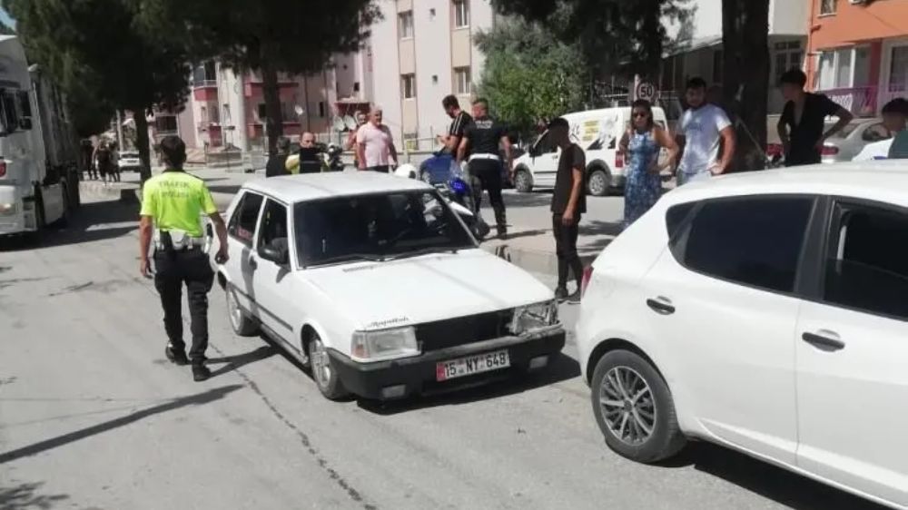 Burdur'da Polisten Çalıntı Araçla Kaçan Ehliyetsiz  gence 82 bin TL Ceza Kesildi