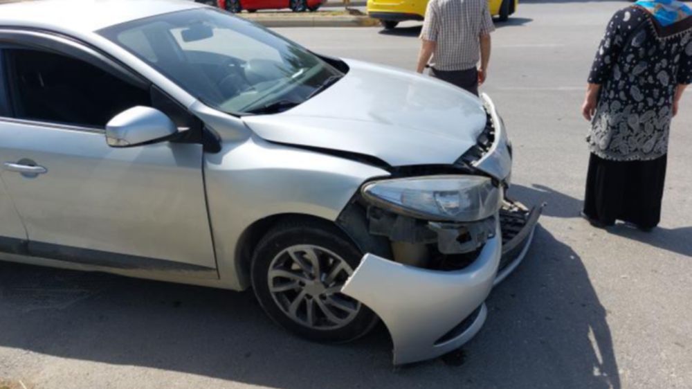 Samsun'da trafik kazası! İki araç çarpıştı