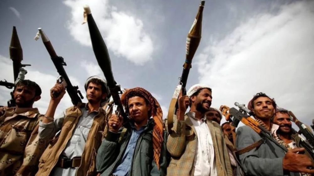 Yemen'de İran destekli Husiler 'den Filistine Destek  işte böyle olur  2 Dev gemiyi vurdular 