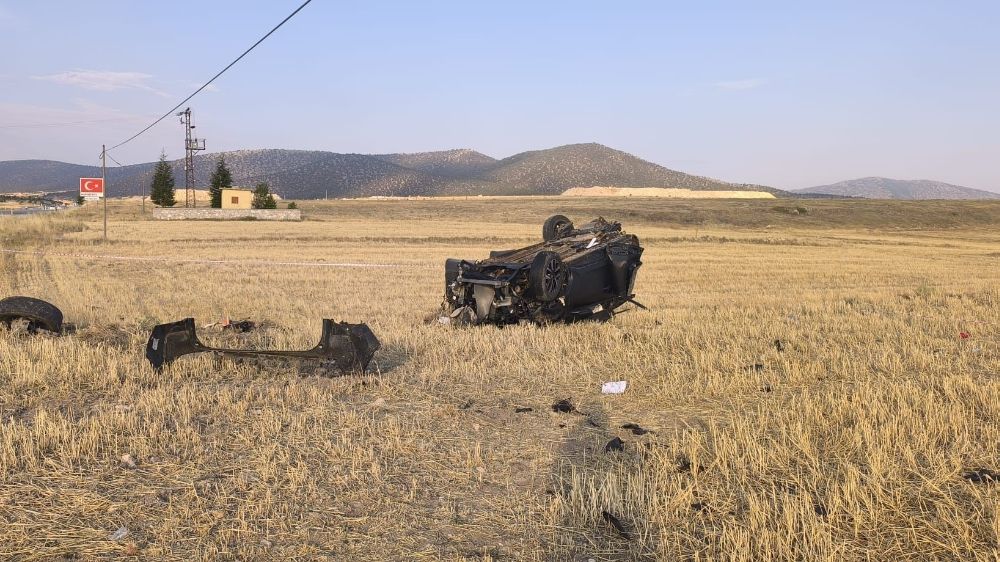 Afyonkarahisar'da feci kaza 1 kişi öldü 1 kişi yaralandı