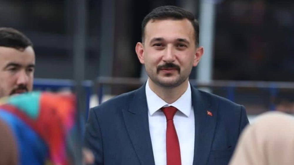 AK Parti Düzce İl Gençlik Kolları Başkanı Oğuzhan Küçük görevden ayrıldı 