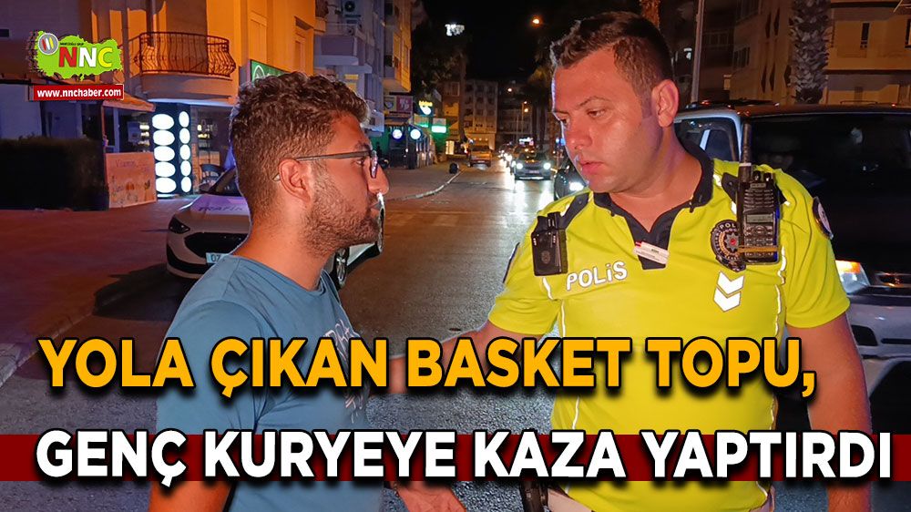 Antalya 'da trafik kazası!  Basket topu, genç kuryeye kaza yaptırdı