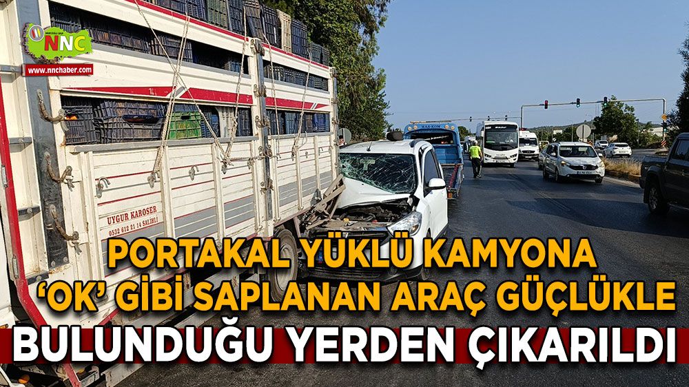 Antalya trafik kazası! Araç güçlükle çıkarıldı