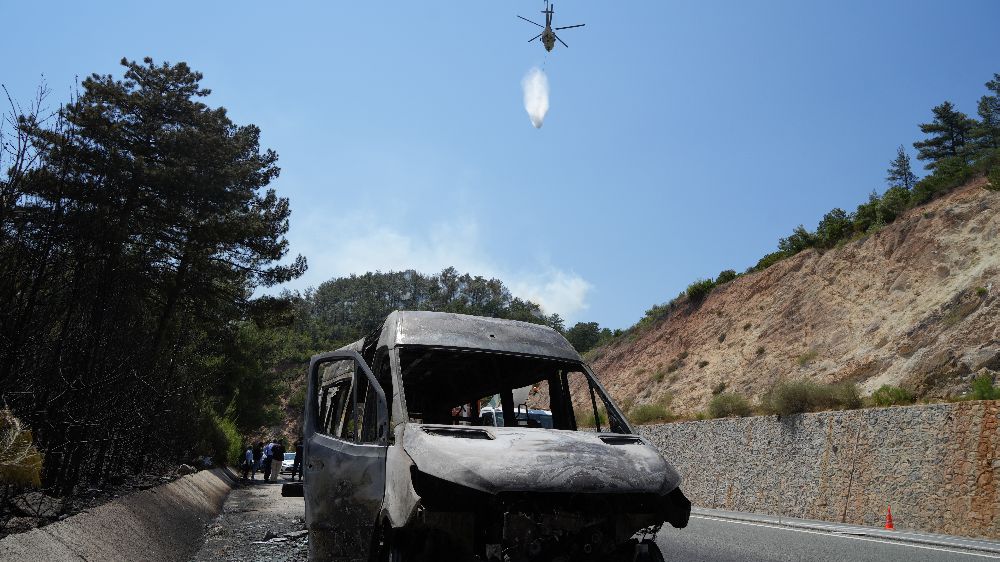 Balıkesir'de orman yangınına müdahale devam ediyor 