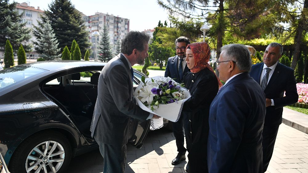 Başkan Memduh Büyükkılıç  Jovan Manasijevski’yi makamında ağırladı