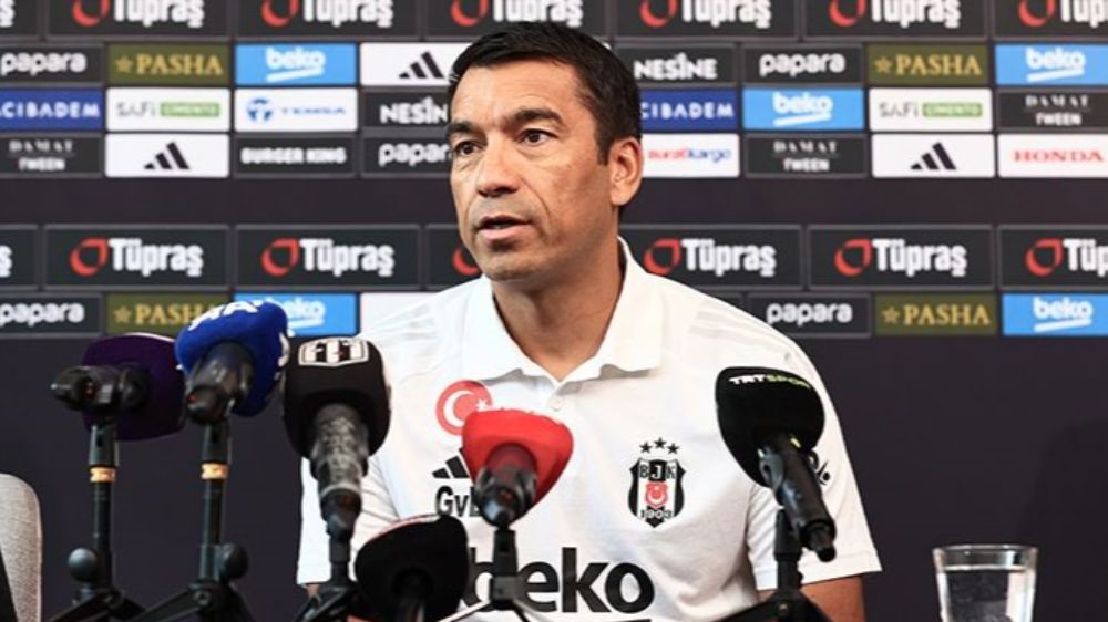 Beşiktaş Teknik Direktörü Giovanni van Bronckhorst;  En iyi şekilde hazırlanıyoruz