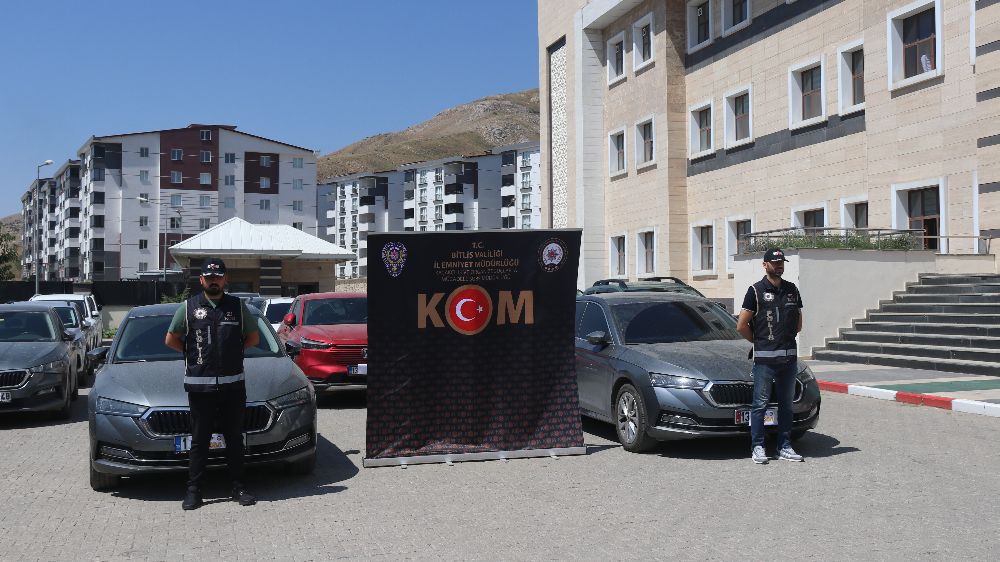 Bitlis'te 22 kişi gözaltına alındı 17 araca el konuldu