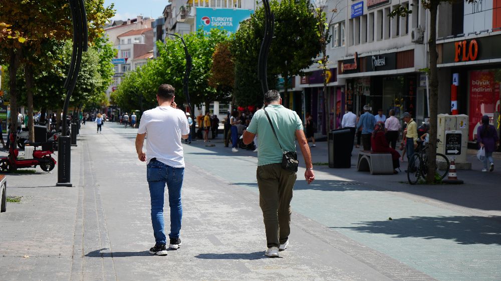 Bolu'da vatandaş çöp cezası hakkında konuştu; "Ehliyetini kaptıran bir kişi daha az ceza yiyor" 