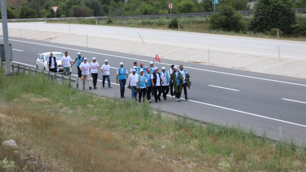 Büro Memur-Sen, Enerji Bir-Sen ve Ulaştırma Memur-Sen'in yürüyüşleri son gaz devam ediyor 