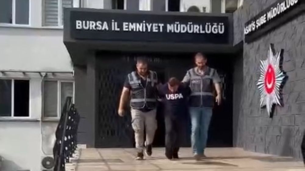 Bursa'da 30 yıl 8 ay hapis cezasıyla aranan şahıs yakalandı 