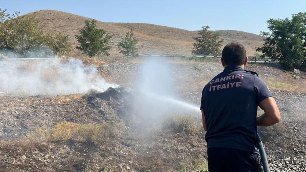 Çankırı'da boş arazide yangın