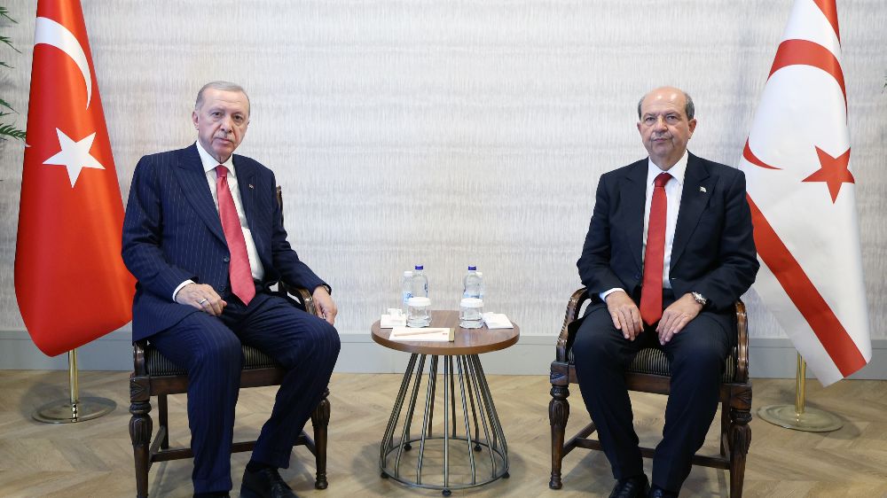 Cumhurbaşkanı Recep Tayyip Erdoğan Cumhurbaşkanı Ersin Tatar ile bir araya geldi
