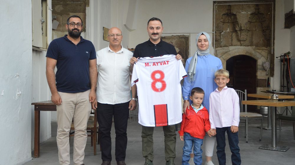  Dereceye giren takımlara  Samsunspor forması hediye edildi