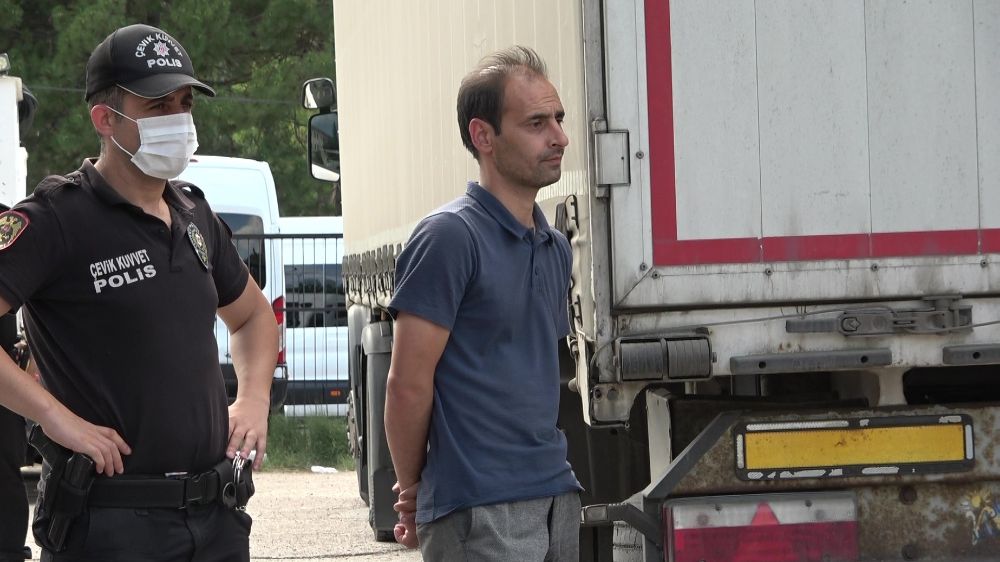 Dorsesinde 23 kaçak göçmen yakalanan şoför Parvız Hamadırad tutuklandı