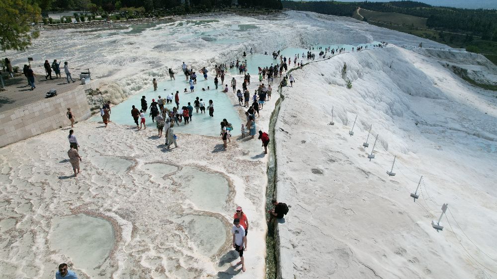 “Dünya mirasımız Pamukkale'nin geleceği risk altında”