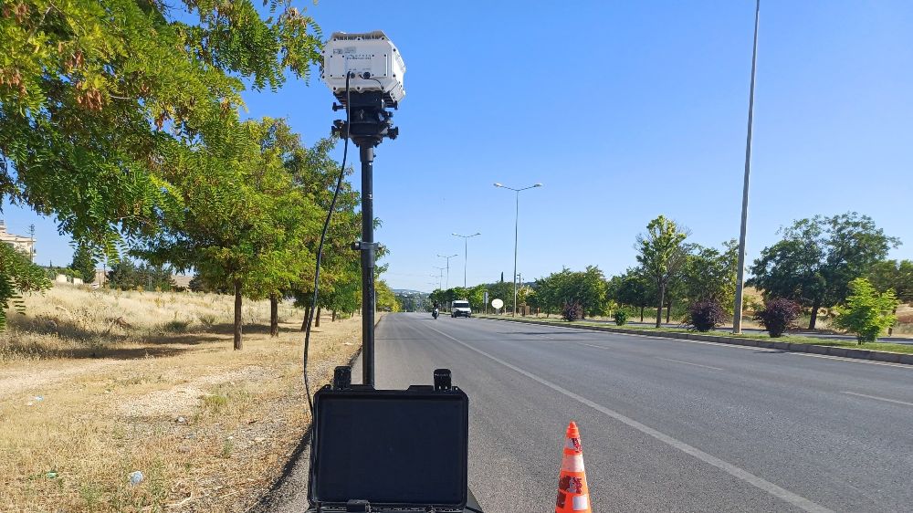 Gaziantep'te  yapay zeka destekli MEDAR MTS radar cihazıyla denetim