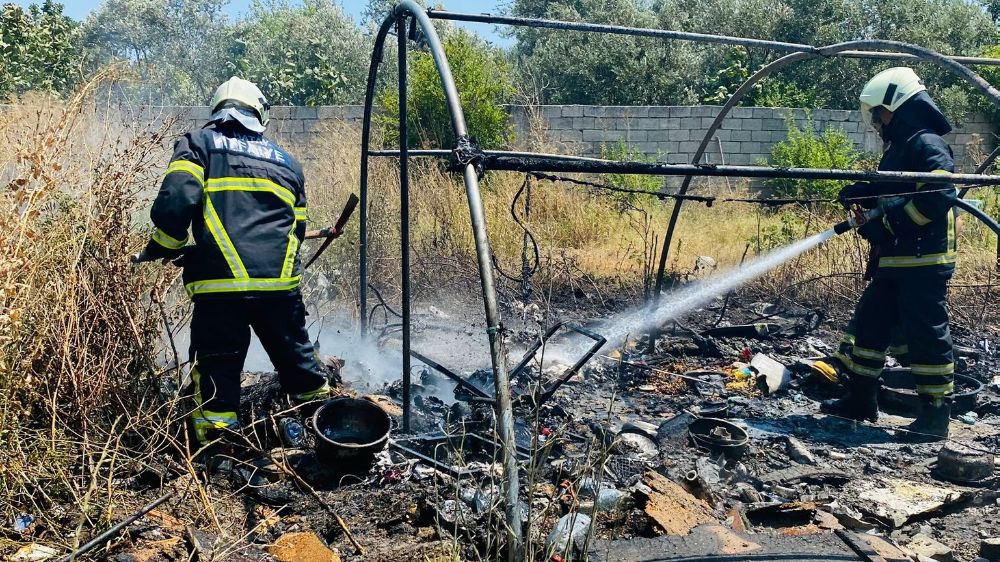 Hatay'da çadır yangını; küle döndü