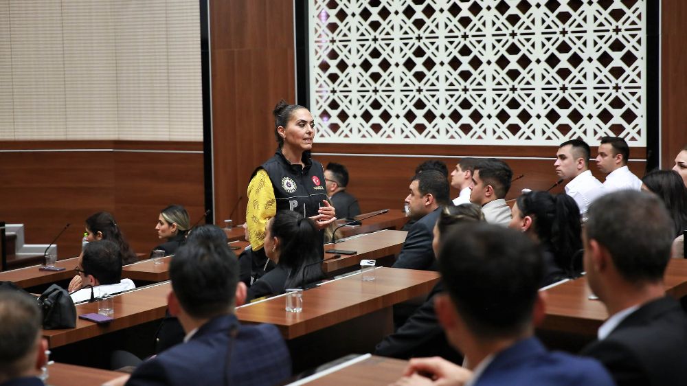 Keçiören Belediyesi'nden uyuşturucu semineri 