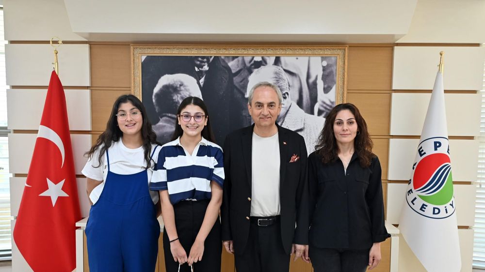 Kepez Belediyesinin Destek Eğitim Kurs Merkezi, Liselere Geçiş Sistemi (LGS) kapsamındaki merkezi sınavda Türkiye birincisi çıkardı